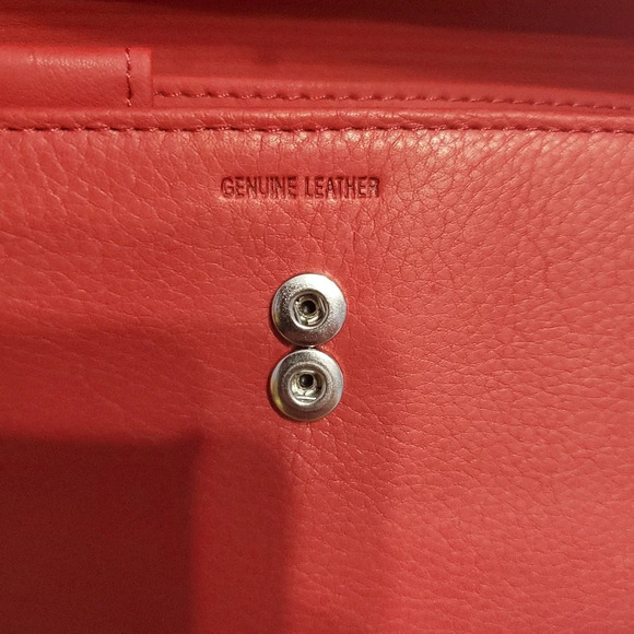 New Rolfs Essentials Women's Zip Back Red Checkbook Wallet - Picture 9 of 12